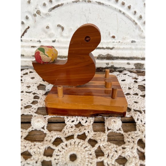 Vintage Wood Bird Scissor Holder, Pin Cushion Thread Spool sewing caddy - Picture 8 of 10
